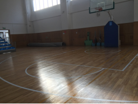 木地板藍球場