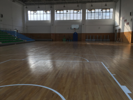 木地板藍球場